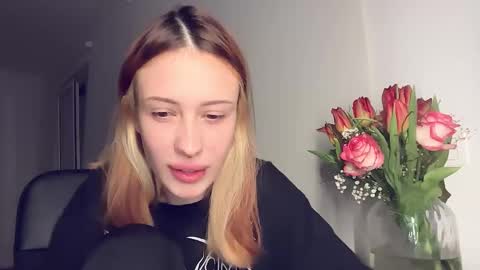 Isabella online show from 02-27-26, 08:42