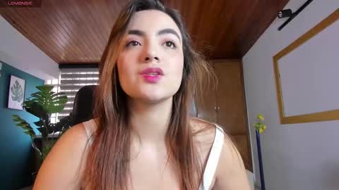 Isabella  Everyday From 0530 to 1430 Col Time online show from 11-12-25, 12:16