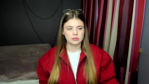 Snapshot of isabellabler chatting on 12-30-24, 12:42 isabellabler online show from 12-30-24, 12:42