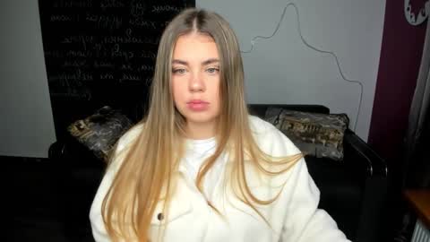 Snapshot of isabellabler chatting on 10-20-25, 05:52 isabellabler online show from 10-20-25, 05:52