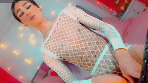 isabellagirs online show from 11-16-25, 02:44