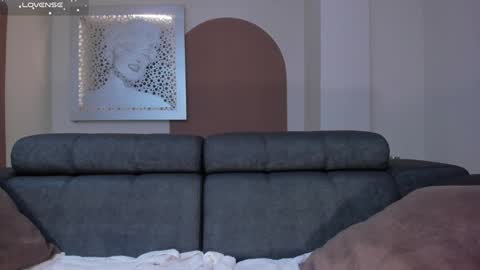 Isa Hill  online show from 12-24-24, 09:44