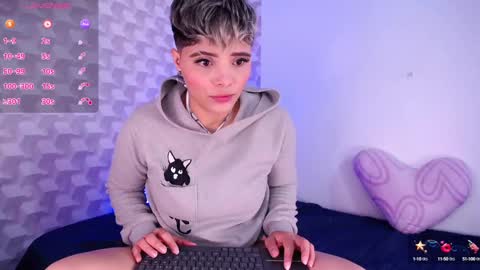 Isabella Mout  online show from 02-11-25, 02:24