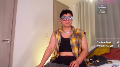 Isabella Mout  online show from 02-26-26, 03:55