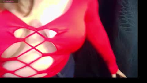 Snapshot of isabellaoverkill chatting on 02-17-26, 11:33 Isa Overkill online show from 02-17-26, 11:33