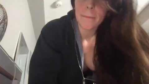 Snapshot of isabellaroseee chatting on 12-16-25, 08:41 isabellaroseee online show from 12-16-25, 08:41