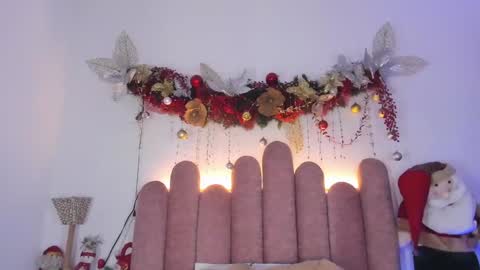 Snapshot of isabellas_smith chatting on 12-31-24, 10:45 Martina IG martissmith01 online show from 12-31-24, 10:45