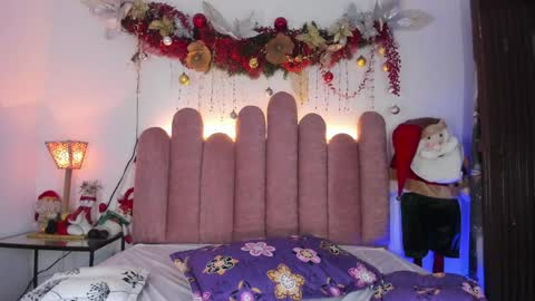 Snapshot of isabellas_smith chatting on 01-06-25, 09:00 Martina IG martissmith01 online show from 01-06-25, 09:00