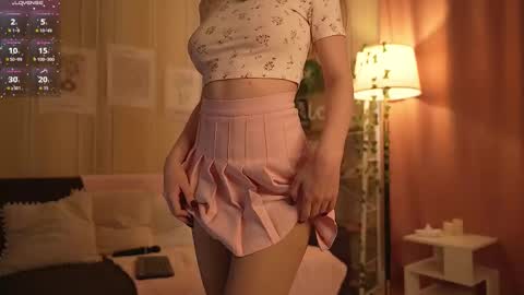 Bella online show from 09-22-25, 04:14