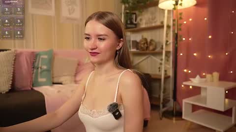 Bella online show from 10-06-25, 04:32