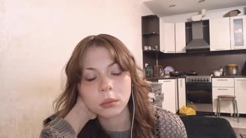 Snapshot of isabellcafferty chatting on 12-18-25, 08:20 Isabella online show from 12-18-25, 08:20