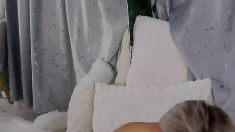 IsabelleEthan online show from 02-20-26, 03:03