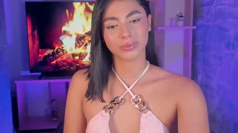 Snapshot of isabellefoxx chatting on 02-22-25, 07:12 Isa online show from 02-22-25, 07:12