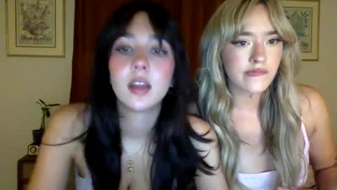 Isabelle online show from 09-16-25, 03:18