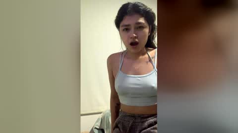 Isa online show from 02-25-26, 01:48