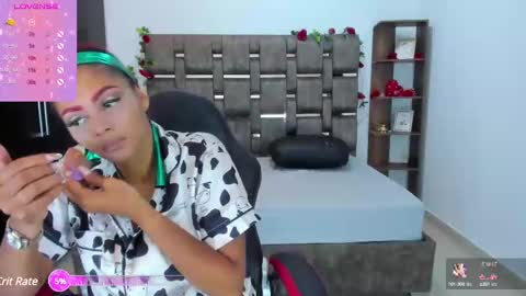 Hi mi name is Isabel  online show from 02-12-25, 03:51