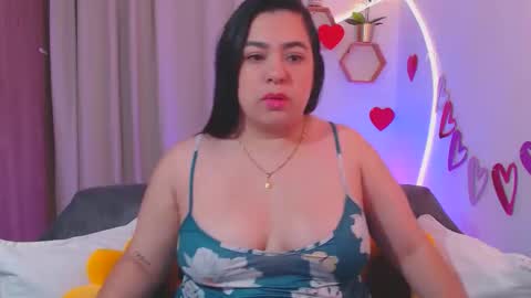 Snapshot of isabum_ chatting on 02-26-26, 12:04 Isa online show from 02-26-26, 12:04