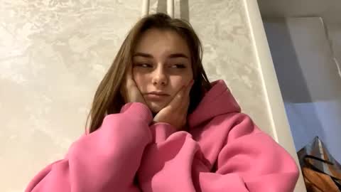 Snapshot of isauratorkelson chatting on 11-11-25, 05:07 Issa online show from 11-11-25, 05:07