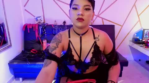 isabela online show from 10-22-25, 02:45