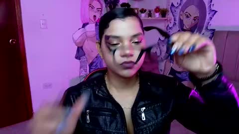 isabela online show from 11-18-25, 04:17