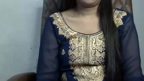 ishika_ishu online show from 10-18-25, 06:52