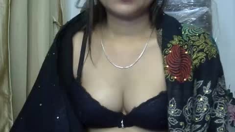 ishika_ishu online show from 12-20-25, 07:21