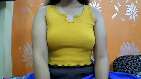 ishika_singh_ online show from 02-02-25, 01:45