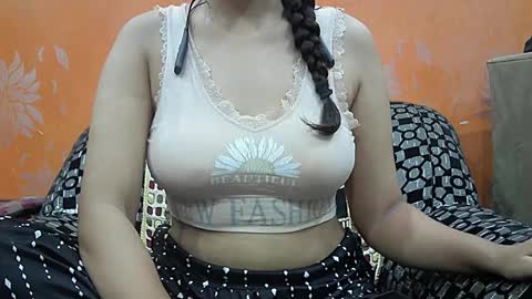 ishika_singh_ online show from 09-17-25, 02:24