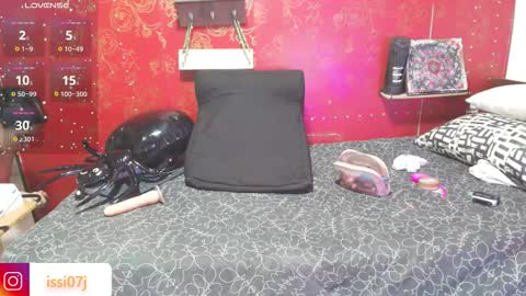 Isis Blade online show from 10-19-25, 07:47