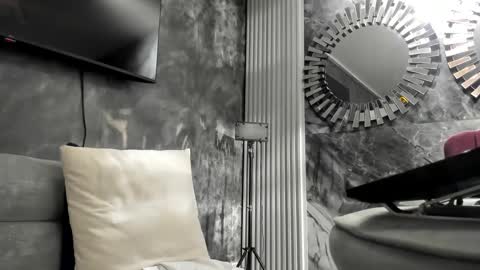 Snapshot of isisblakee chatting on 09-20-25, 05:58 Isis online show from 09-20-25, 05:58