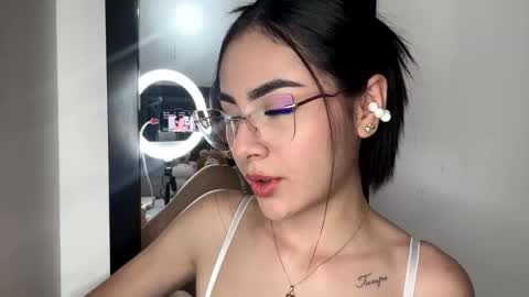 Cute Isla  online show from 10-27-25, 12:04