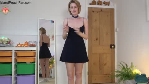 Lou  Peaches online show from 10-10-25, 07:13