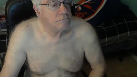 Snapshot of islesman22 chatting on 10-05-25, 09:29 islesman22 online show from 10-05-25, 09:29