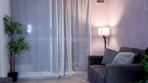 Snapshot of isnotforeveryone chatting on 09-22-25, 01:07 Julyane online show from 09-22-25, 01:07