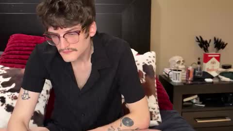 isocialmedia online show from 03-04-26, 02:45