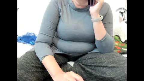 Marta online show from 12-22-24, 01:55