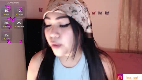 Snapshot of issa_gg chatting on 10-01-25, 05:46 isabella p online show from 10-01-25, 05:46