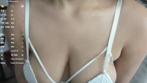 Snapshot of issa_nassar chatting on 12-12-24, 12:01 Issa online show from 12-12-24, 12:01