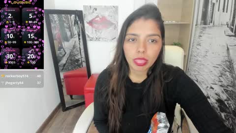 Snapshot of issa_nassar chatting on 01-07-25, 04:27 Issa online show from 01-07-25, 04:27