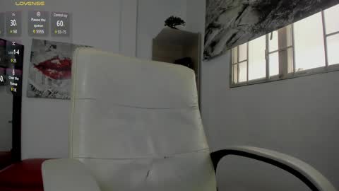 Snapshot of issa_nassar chatting on 01-15-25, 05:05 Issa online show from 01-15-25, 05:05
