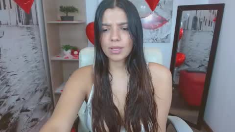 Snapshot of issa_nassar chatting on 02-16-25, 02:32 Issa online show from 02-16-25, 02:32