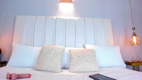 Snapshot of issacolins chatting on 12-26-24, 05:19 Issa online show from 12-26-24, 05:19