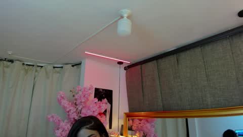 Iseey online show from 12-24-24, 04:00