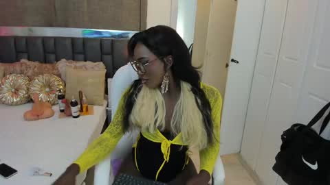 Iseey online show from 02-06-25, 04:10