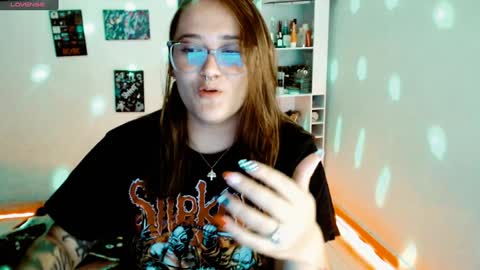 Yiz online show from 02-01-25, 04:03