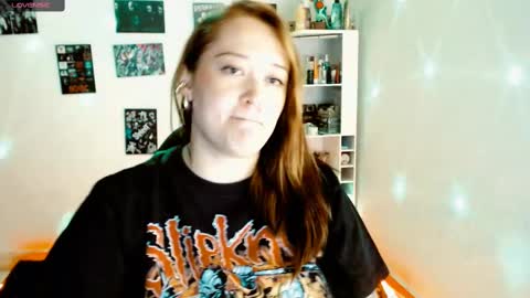 Yiz online show from 02-24-25, 03:44