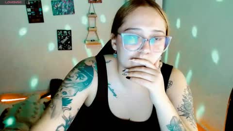 Yiz online show from 03-04-25, 07:19