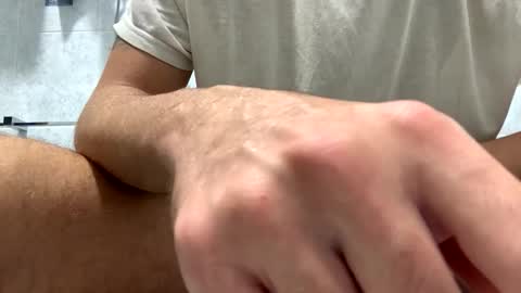 Snapshot of italianbigcock91 chatting on 10-12-25, 06:45 italianbigcock91 online show from 10-12-25, 06:45