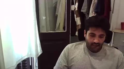 italianboybcn online show from 11-05-25, 08:25