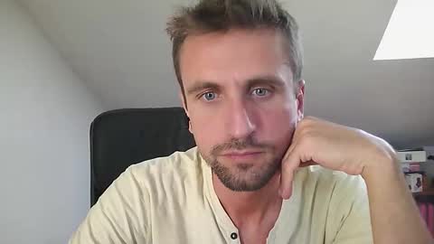 italiano116116 online show from 09-18-25, 01:02